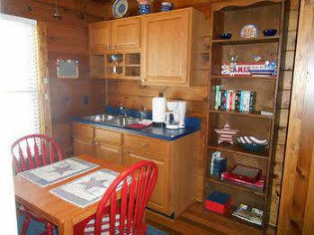 Azalea Inn Bed And Breakfast Баннер-Элк Экстерьер фото